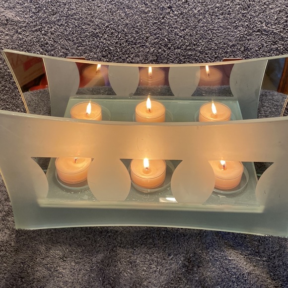 Beautiful Retired Party Lite Glass Tealight/Votive Candle Holder - Picture 5 of 16